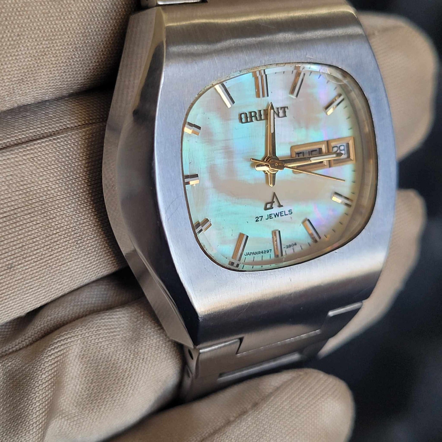 <ORIENT> Vintage 70's Automatic Watch 27 Jewels w/ White Mother of Pearl Dial
