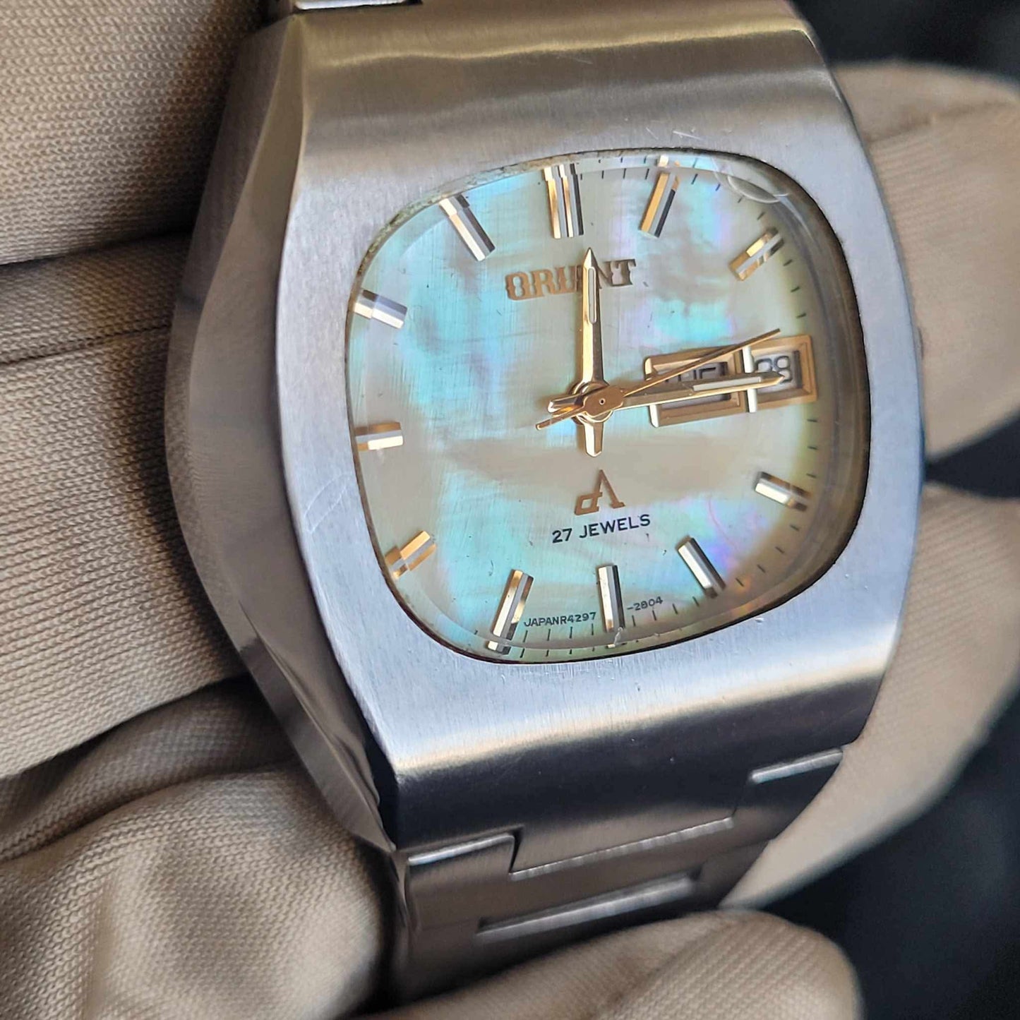 <ORIENT> Vintage 70's Automatic Watch 27 Jewels w/ White Mother of Pearl Dial