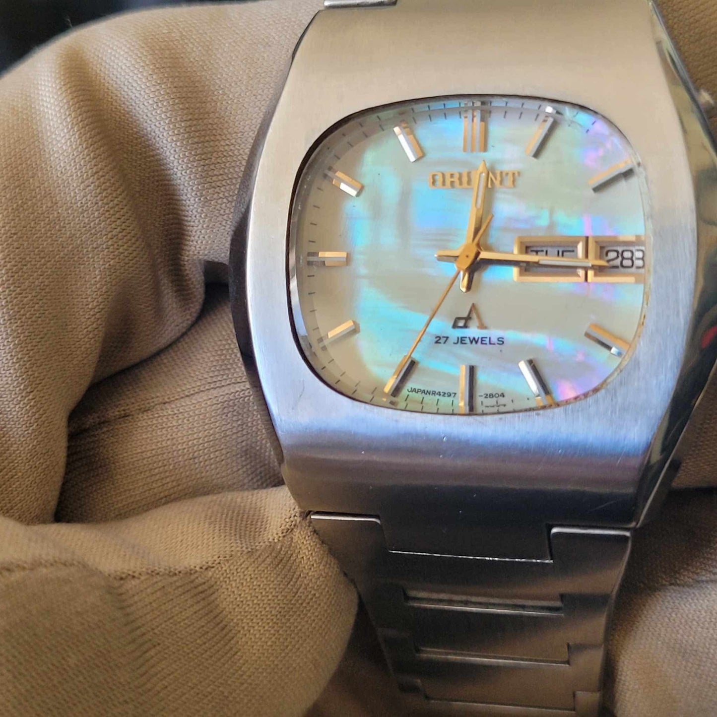 <ORIENT> Vintage 70's Automatic Watch 27 Jewels w/ White Mother of Pearl Dial