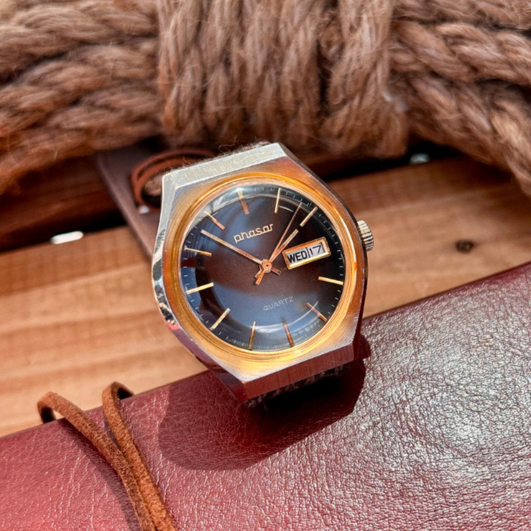 # 1980s <Phasar> Vintage quartz wristwatch ¥ JAPAN MADE