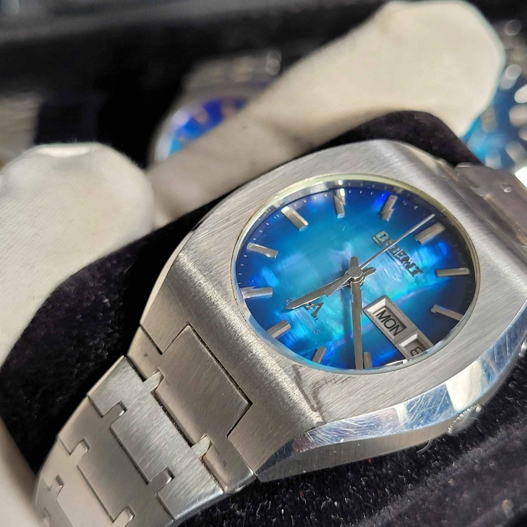 <ORIENT> Vintage 70's Automatic Watch 27 Jewels w/ Blue Mother of Pearl Dial