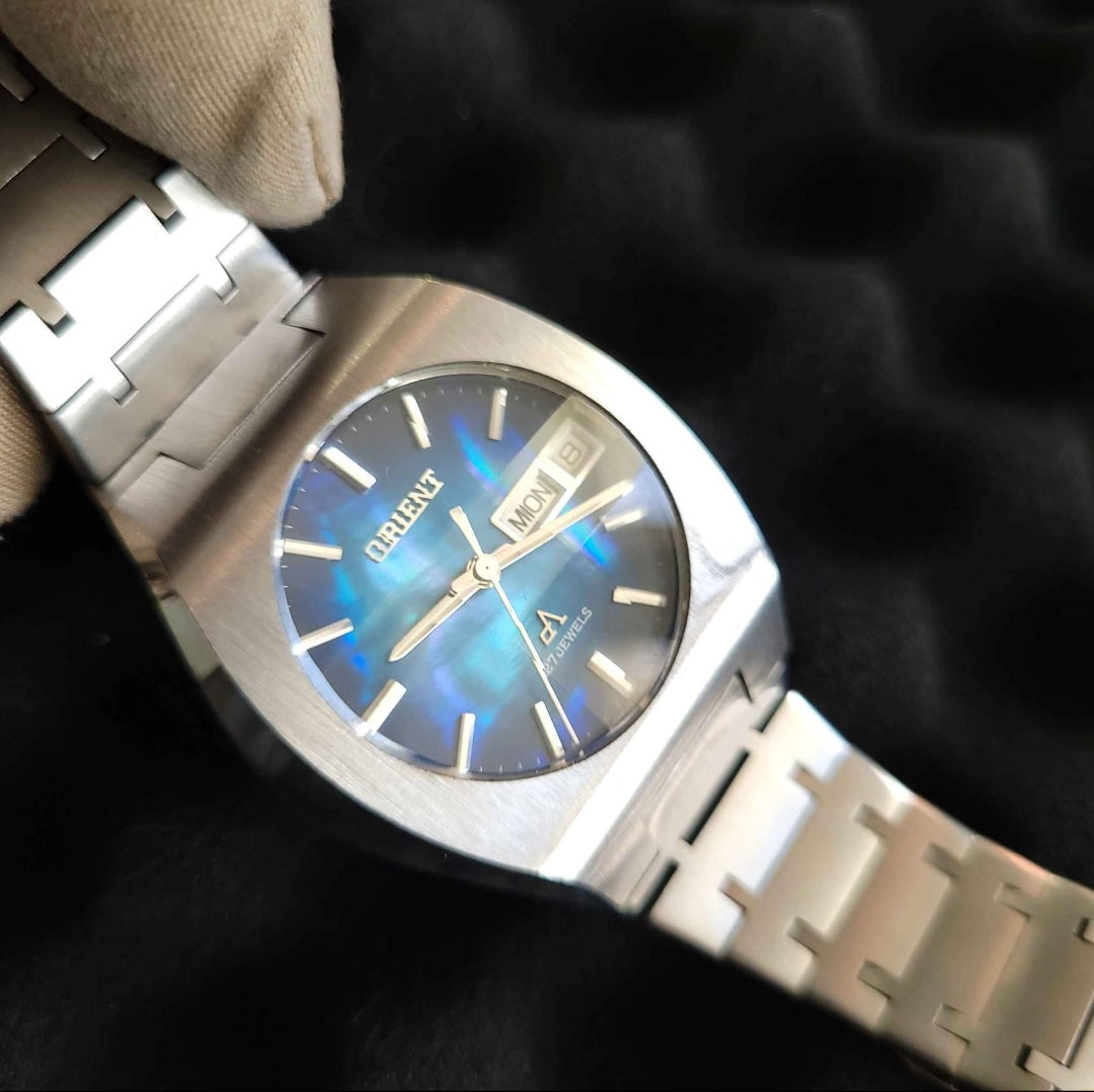<ORIENT> Vintage 70's Automatic Watch 27 Jewels w/ Blue Mother of Pearl Dial