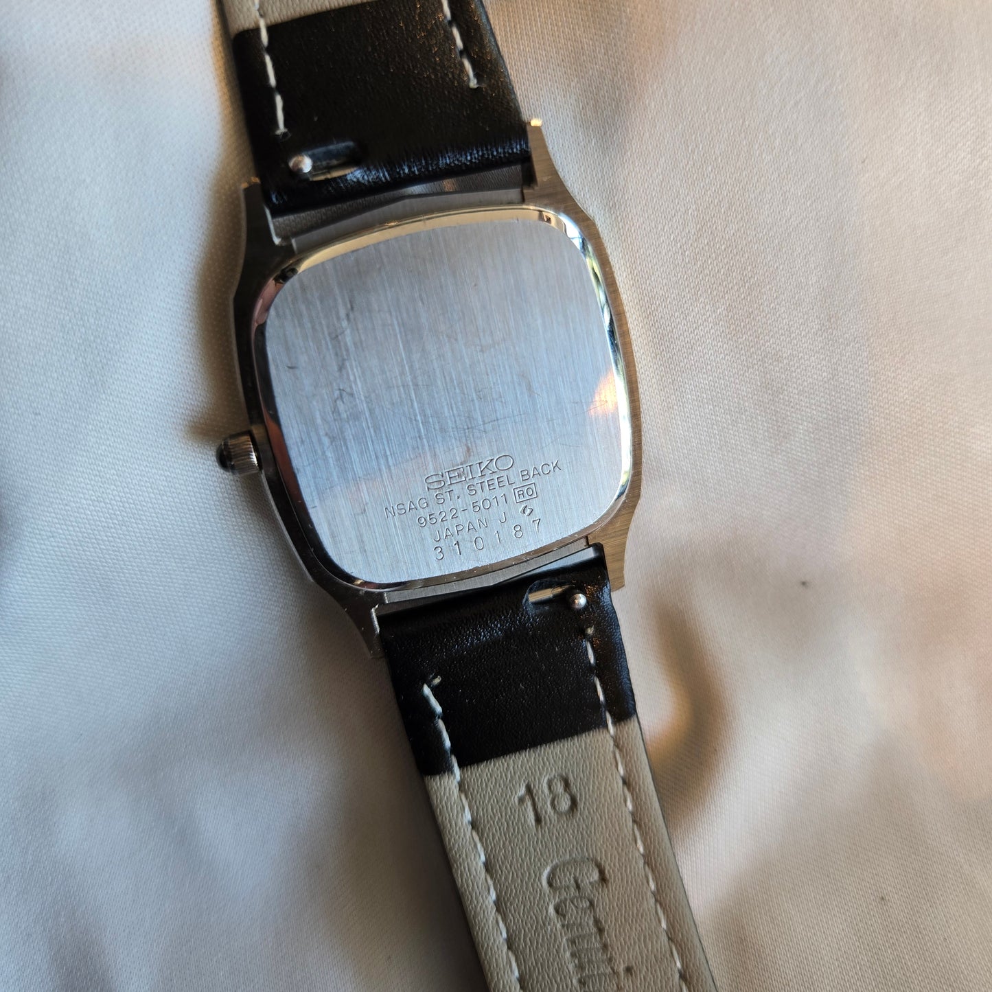 <SEIKO> Dolce quartz watch