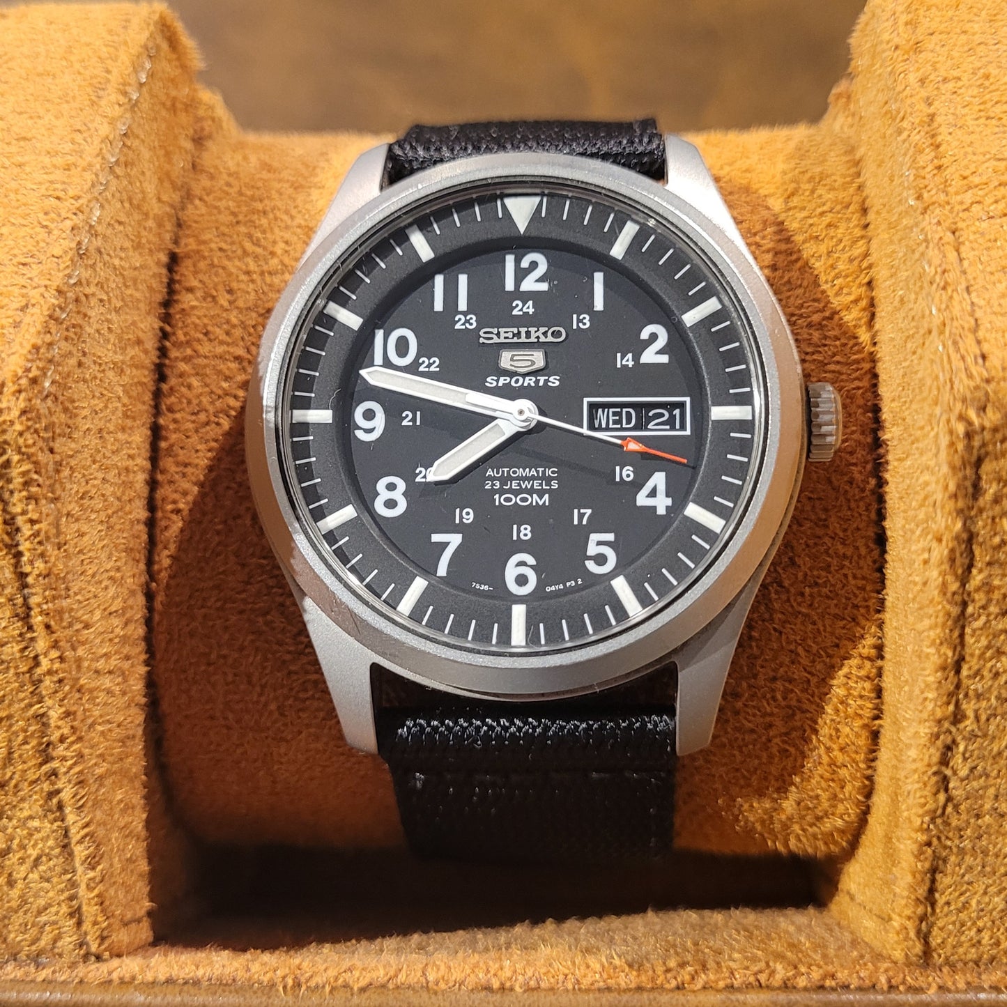 <SEIKO> 5 SPORTS Field Watch s.8N3475