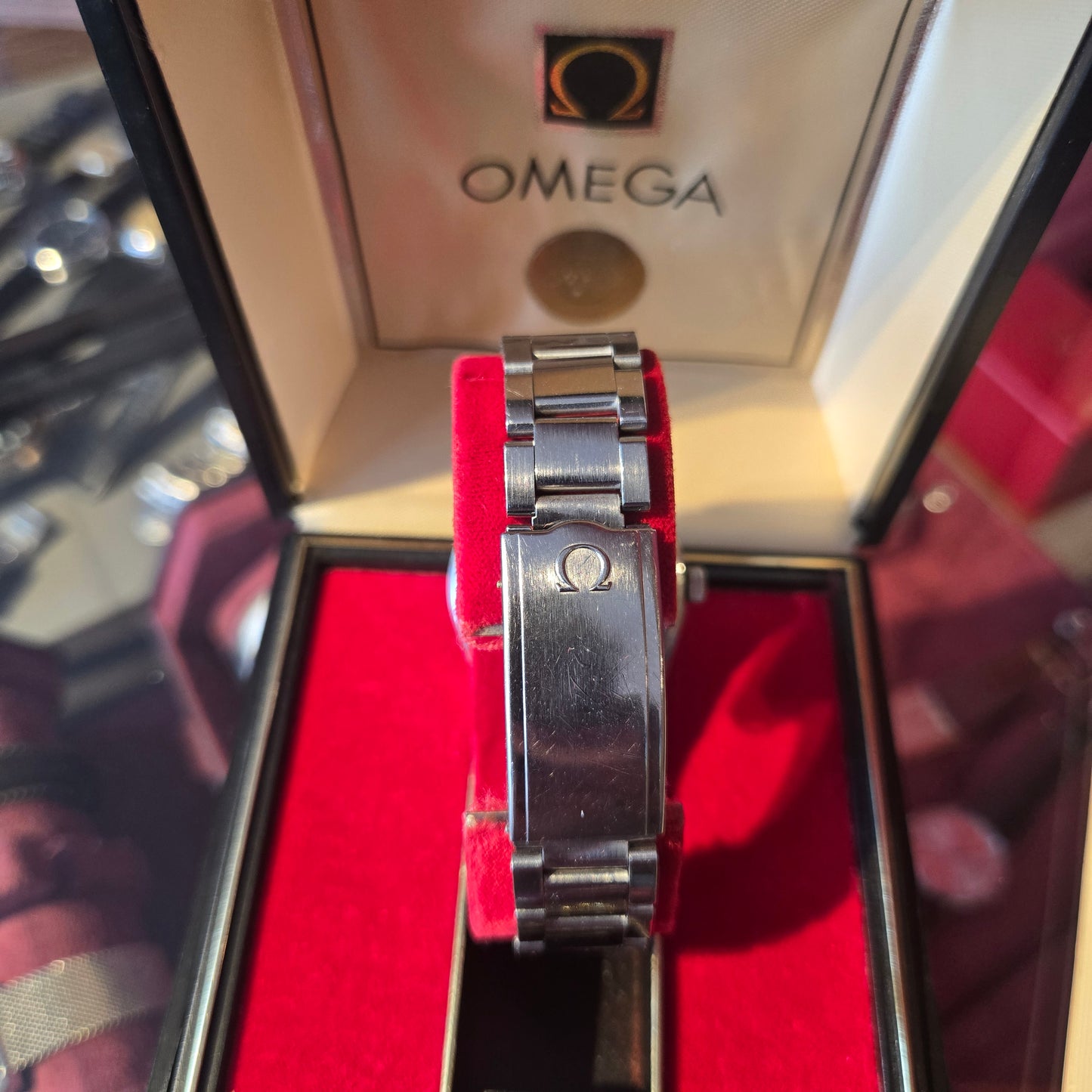 1972 OMEGA Genève w/ Box