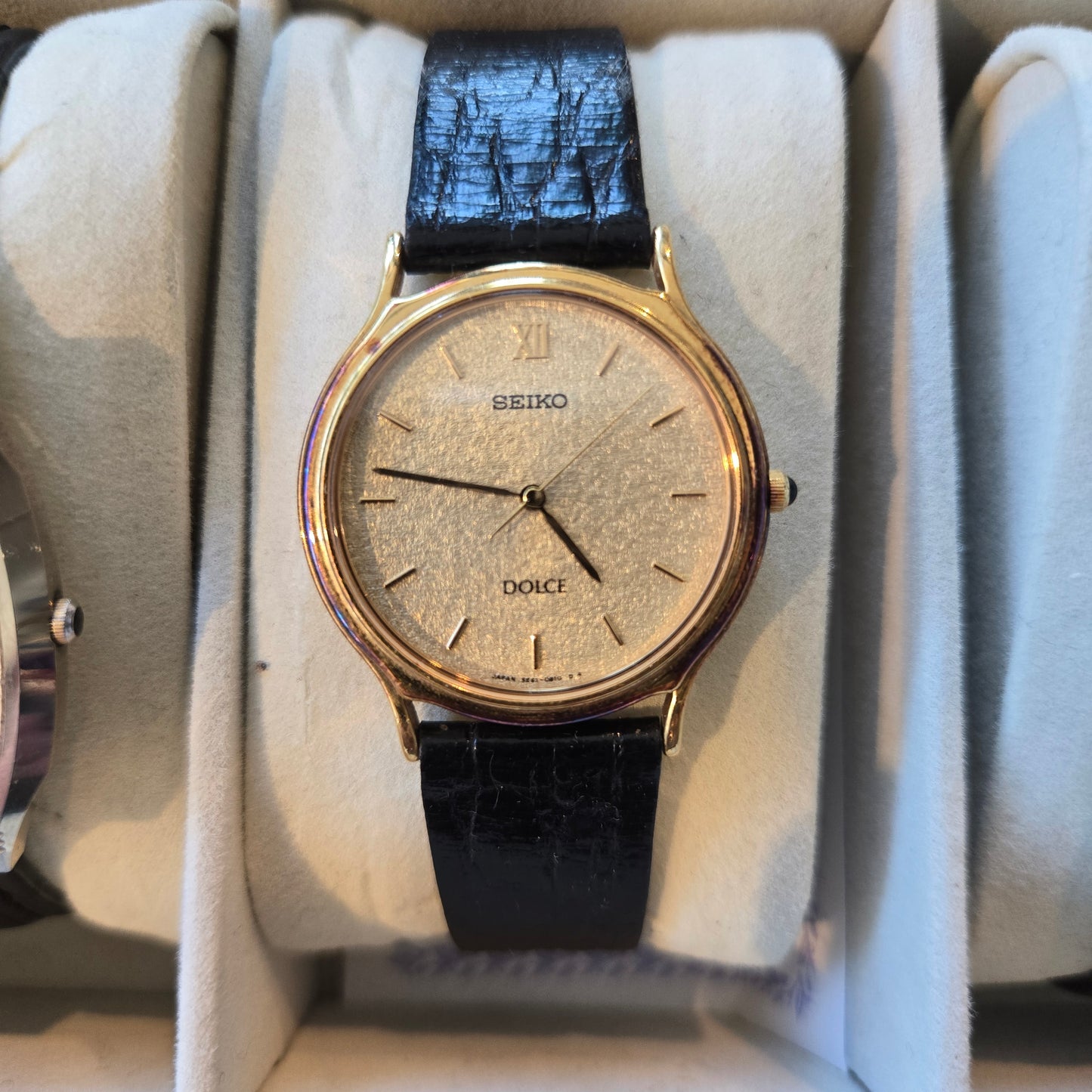 <SEIKO> DOLCE Gold-Flake dial Quartz watch