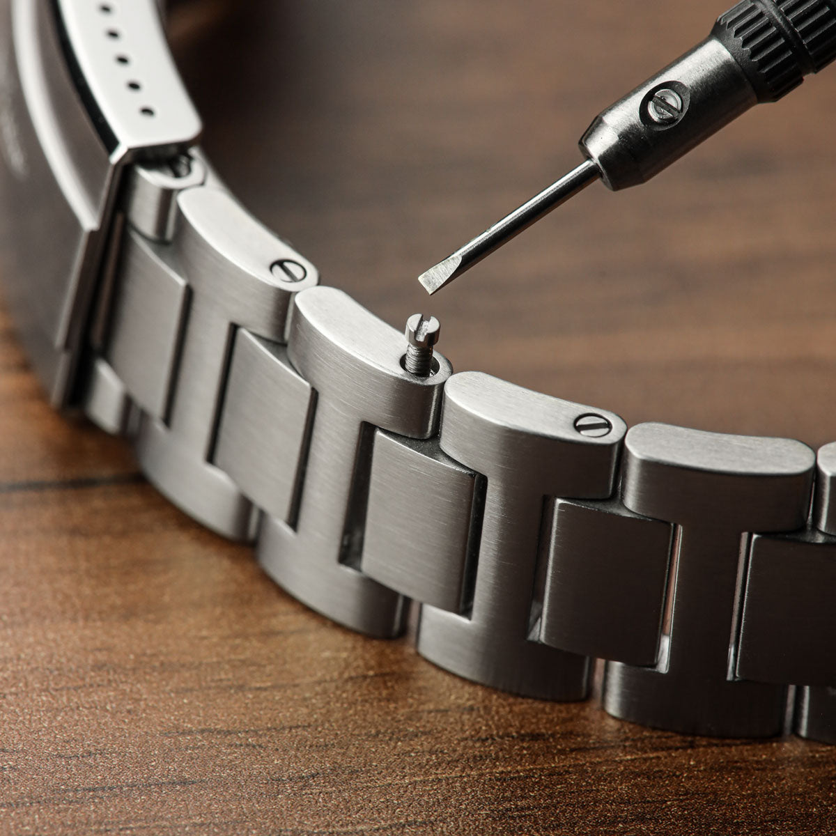 Watch Bracelet Adjustment