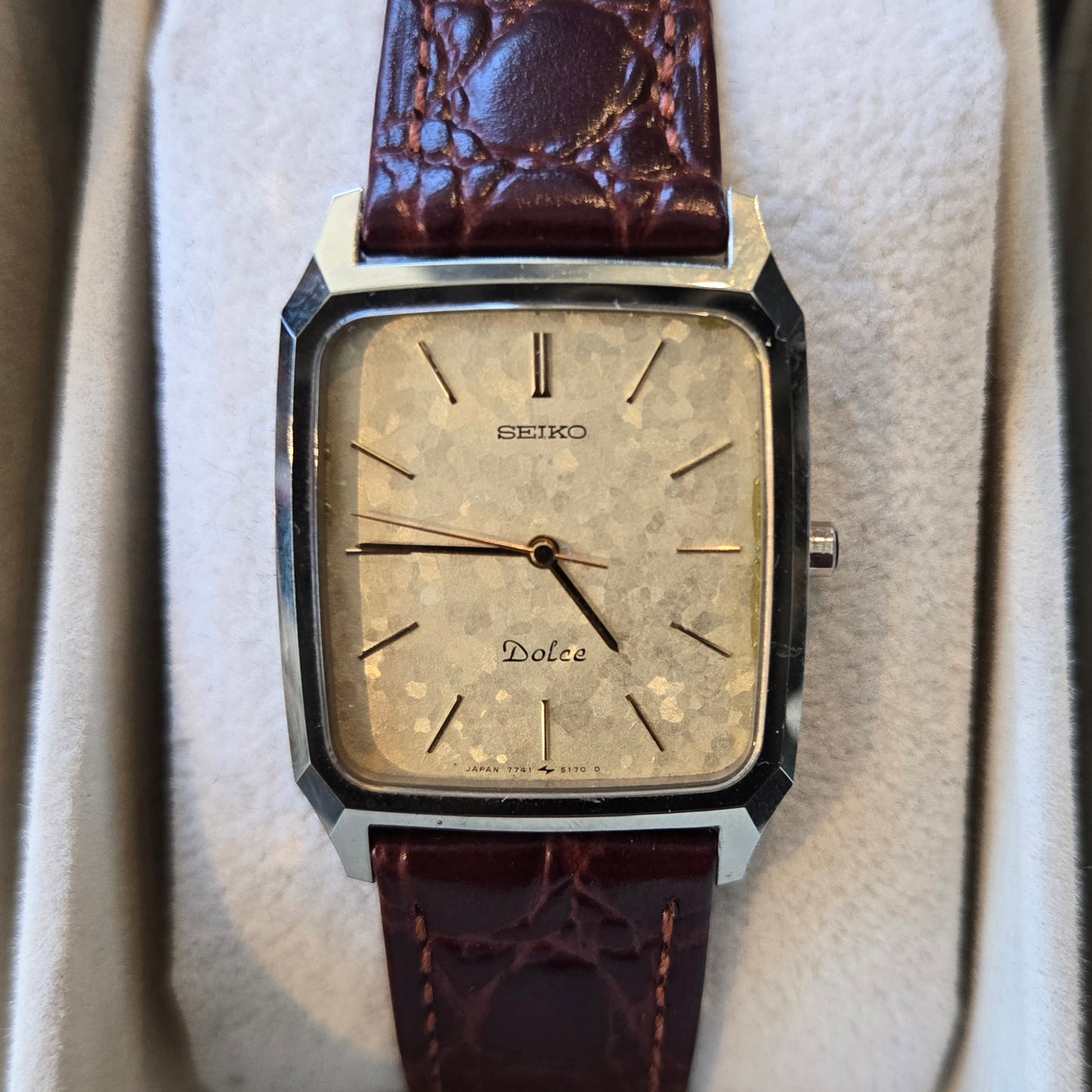<SEIKO> Dolce Gold-Flake dial Ceramic case Quartz watch