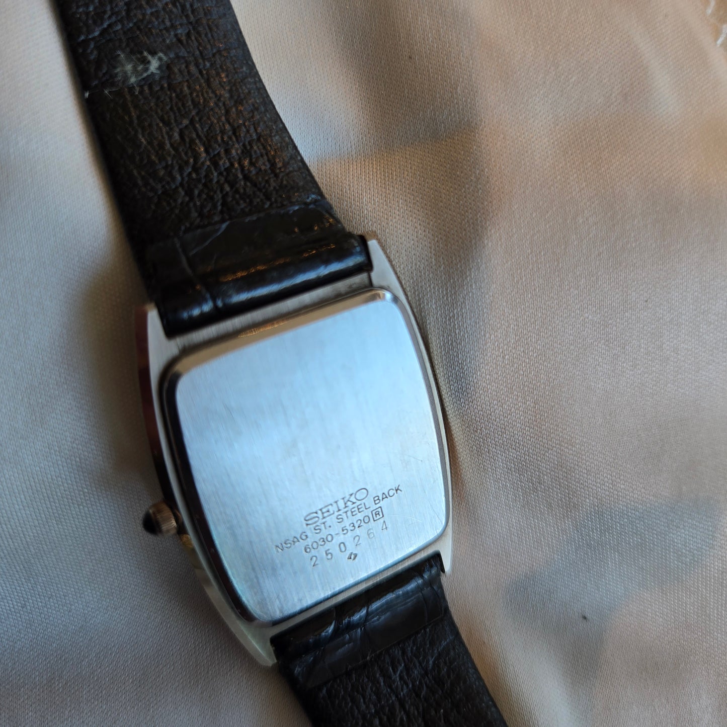 <SEIKO> Dolce quartz watch