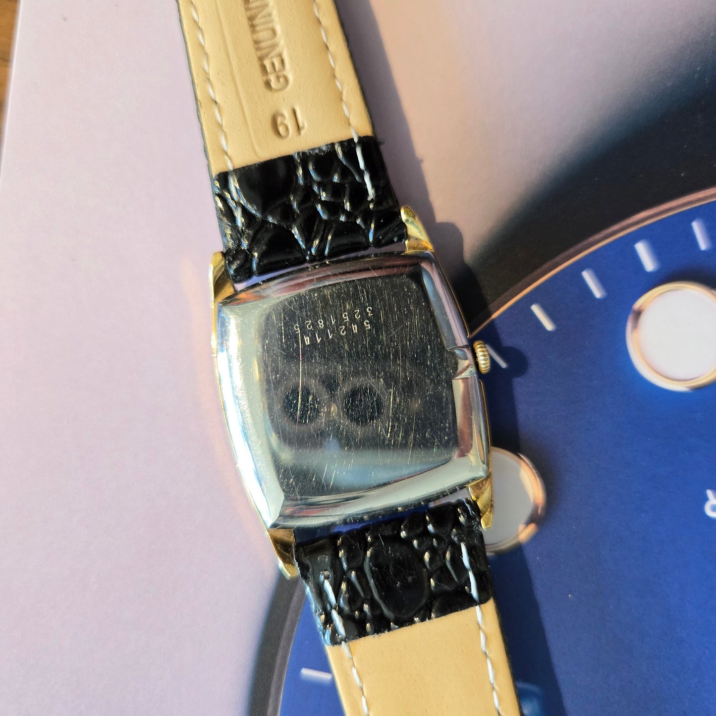 <UNIVERSAL GENEVE> 1960'S Manual-Wind Mechanical Watch