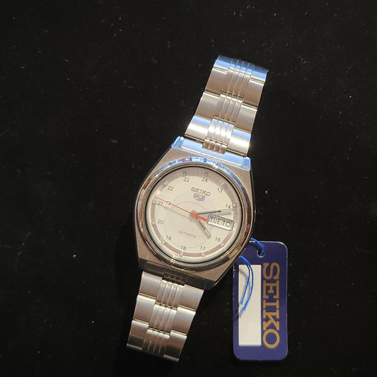 SEIKO 5 *N.O.S #064656