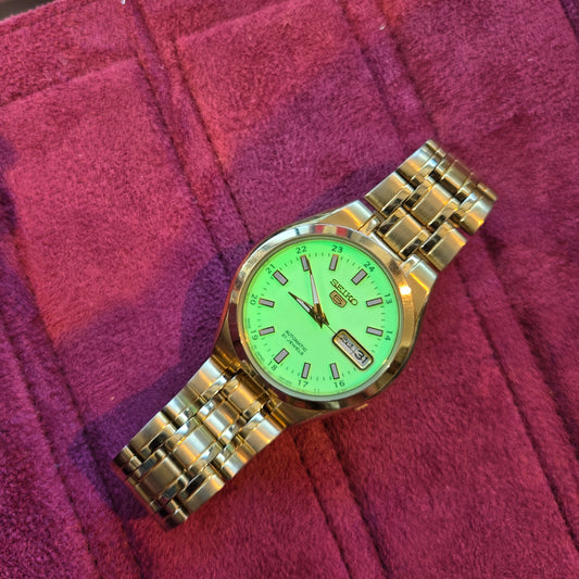 <SEIKO> 5 LUME GLOW-IN-THE-DARK Automatic