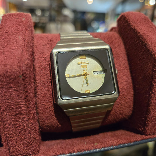 <SEIKO> 5 Square Case w/ Arabic Day wheel