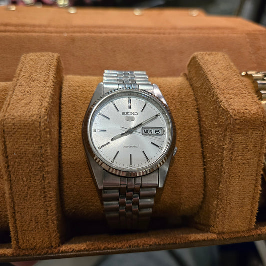 <SEIKO> SNXJ89 w/ Fluted Bezel & Jubilee s.7D0991