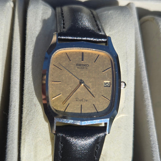 <SEIKO> Dolce quartz watch