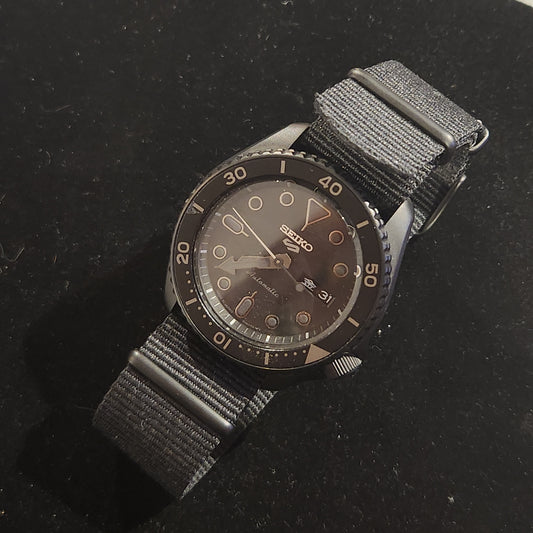 SEIKO 5 STEALTH #A48194
