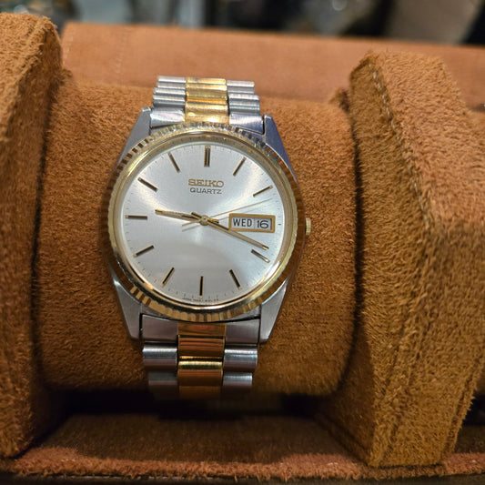 <SEIKO> Quartz Day-Date w/ Fluted Bezel s.391344