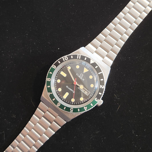 TIMEX GREEN AND BLACK