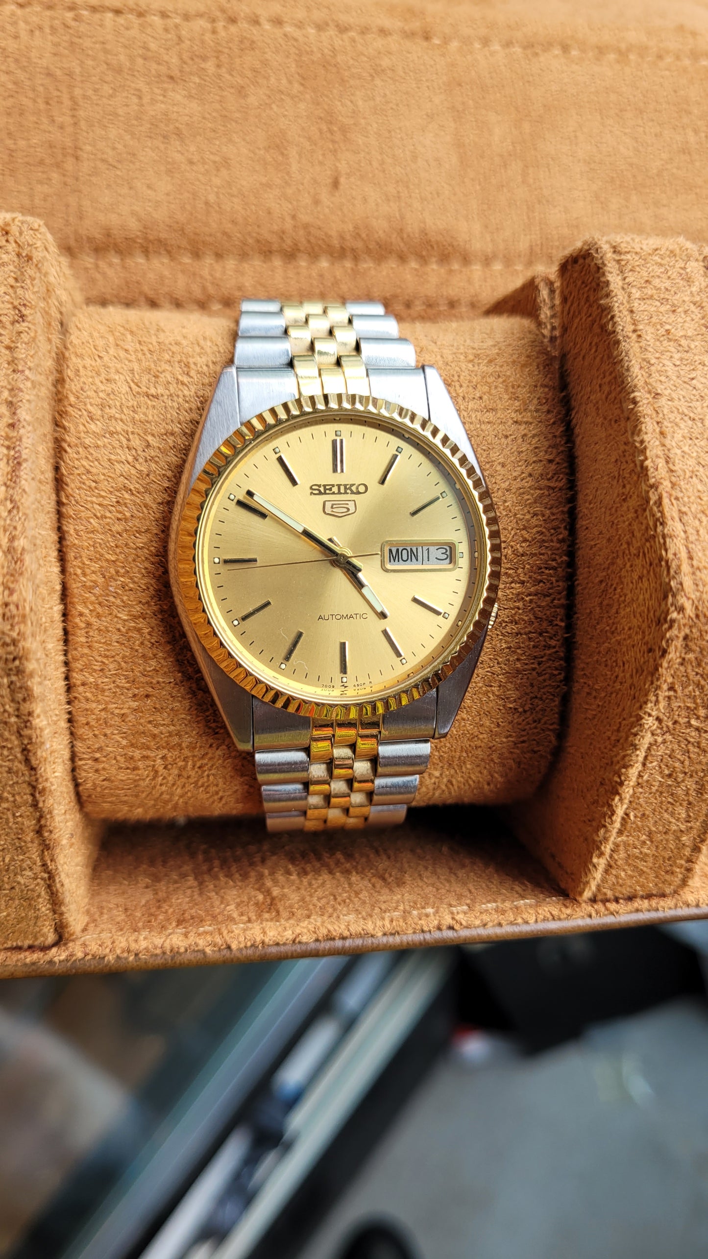 <SEIKO> RARE SNXJ92 DAY-DATE (100% OEM)