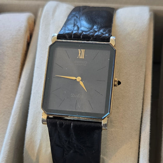 <SEIKO> Dolce quartz watch